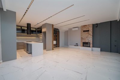 Sensational Antalya Property For Sale - Lounge and kitchen