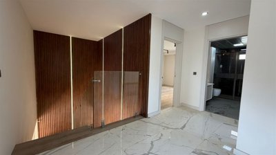 Alluring Antalya Villa For Sale With A Private Pool - Upper floor landing and bathroom