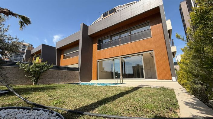 Image No.2-Villa de 4 chambres à vendre à Antalya City 