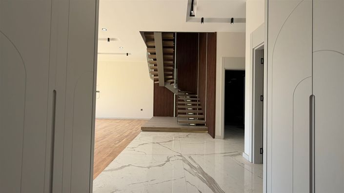Image No.3-Villa de 4 chambres à vendre à Antalya City 