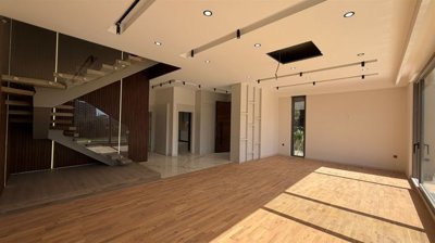 Alluring Antalya Villa For Sale With A Private Pool - Lounge and staircase