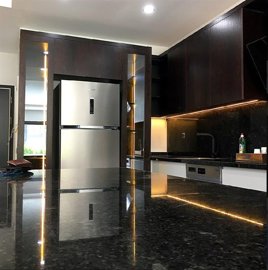 Sleek 4-Bedroom Villa For Sale In Belek - Sleek fitted kitchen