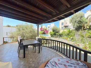 Nature View Apartment For Sale In Bodrum - Covered terrace from the lounge