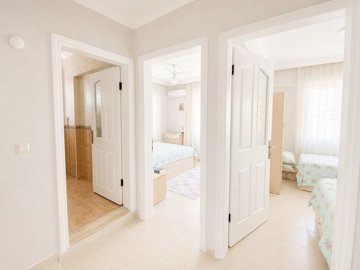 Lovely Furnished Property For Sale In Didim, Aydin – Entrance hallway