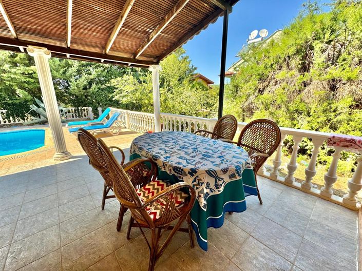 Image No.10-3 Bed Villa for sale
