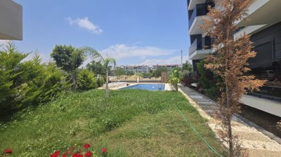 Antalya Residence Apartments For Sale - Shard pool and gardens
