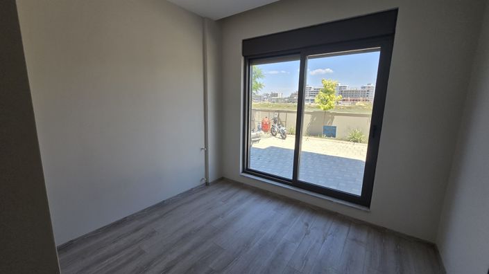 Image No.12-2 Bed Apartment for sale