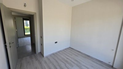 Garden Apartment For Sale In Antalya - Great-size room