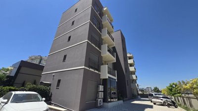 Garden Apartment For Sale In Antalya - On-site parking