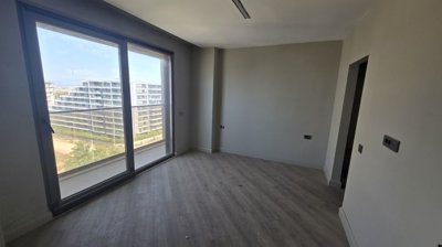 City View Apartment For Sale In Antalya - Large bedroom