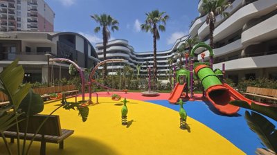 Brand-New Apartments For Sale In Altintas, Antalya - Childrens playground
