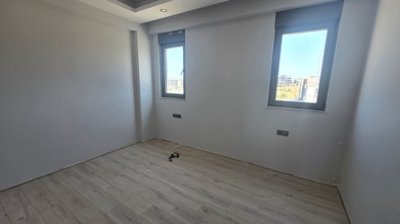 1 & 2 Bed Apartments In Altintas, Antalya For Sale - Great-sized bedroom