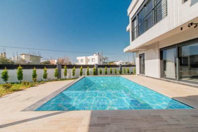 Beautiful Detached Triplex Villa For Sale in Belek, Antalya - Stunning private exterior
