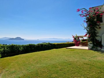 Sea View Villa For Sale In Kadikalesi, Bodrum - Large garden with sea views