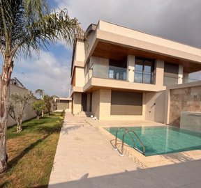 Spotless Antalya Investment Property For Sale - Two-storey, six-bedroom home