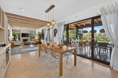 Impeccable Bodrum Villa For Sale In Yalikavak - Kitchen with terrace access