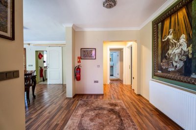 Idyllic Detached Marmaris Villa For Sale - Hallway