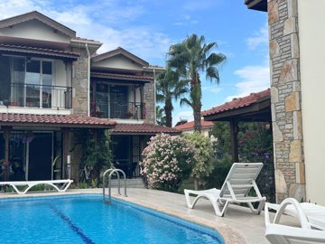 Delightful First-Floor Apartment For Sale In Dalyan - Communal swimming pool