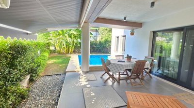 Exquisite Marmaris Villa For Sale - Beautiful covered terrace for dining