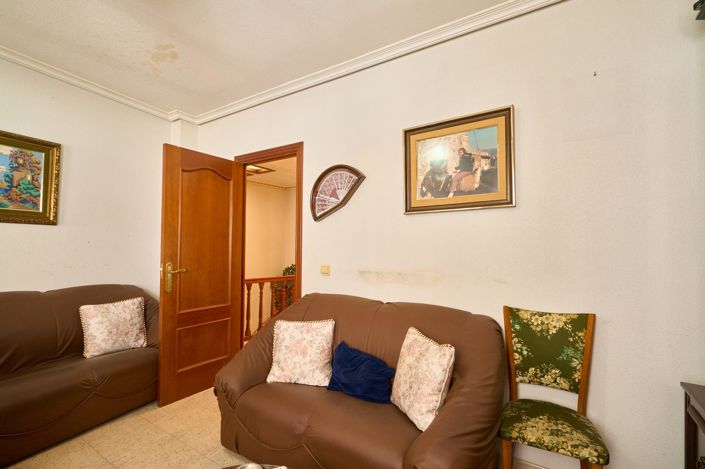 Image No.35-7 Bed Property for sale