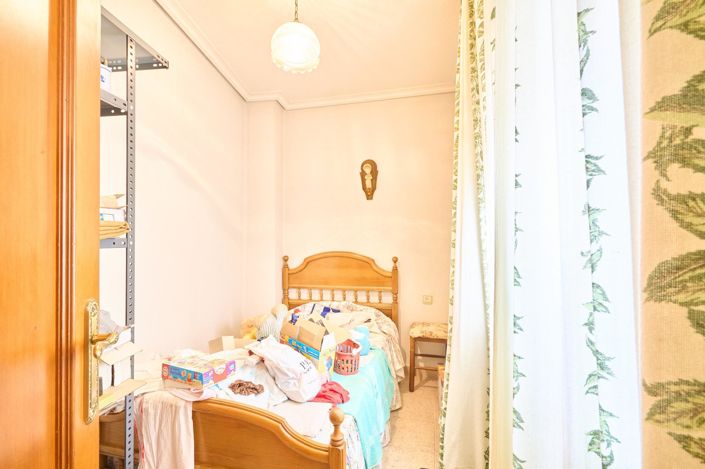 Image No.41-7 Bed Property for sale