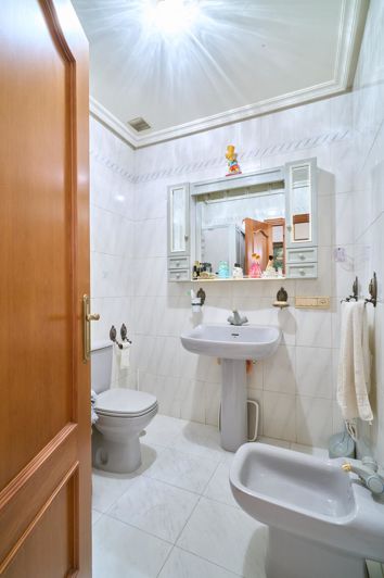 Image No.46-7 Bed Property for sale