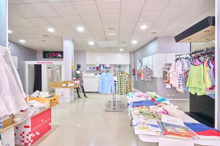 Image No.50-7 Bed Property for sale