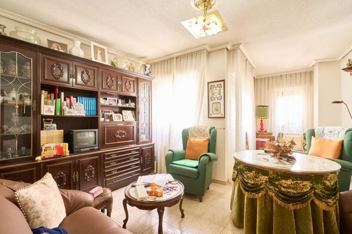 Image No.7-7 Bed Property for sale