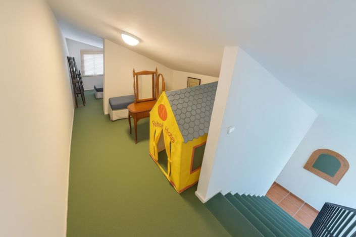 Image No.18-3 Bed House for sale