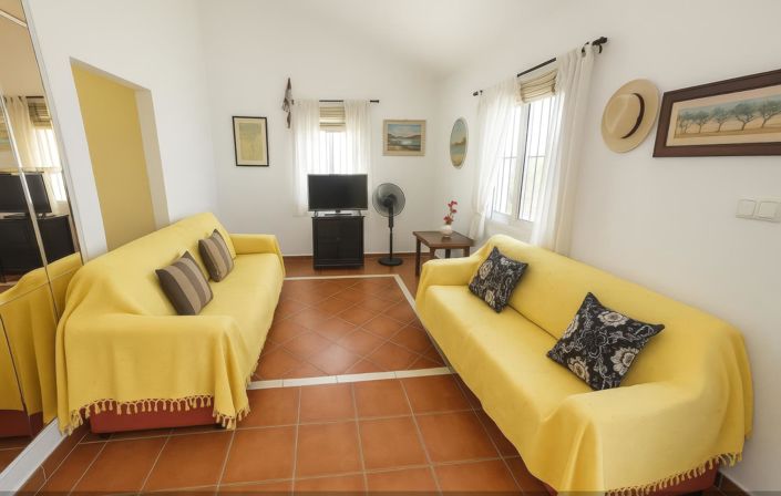 Image No.9-3 Bed House for sale