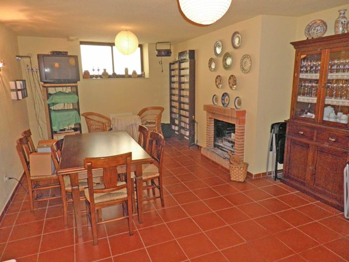 Image No.14-3 Bed Semi-Detached for sale