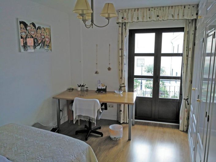 Image No.44-3 Bed Semi-Detached for sale