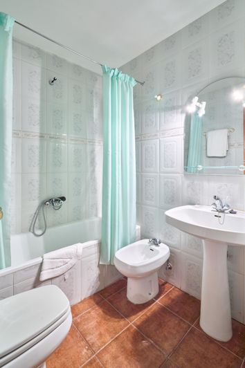 Image No.20-30 Bed Hotel for sale