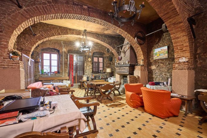 Image No.4-30 Bed Hotel for sale