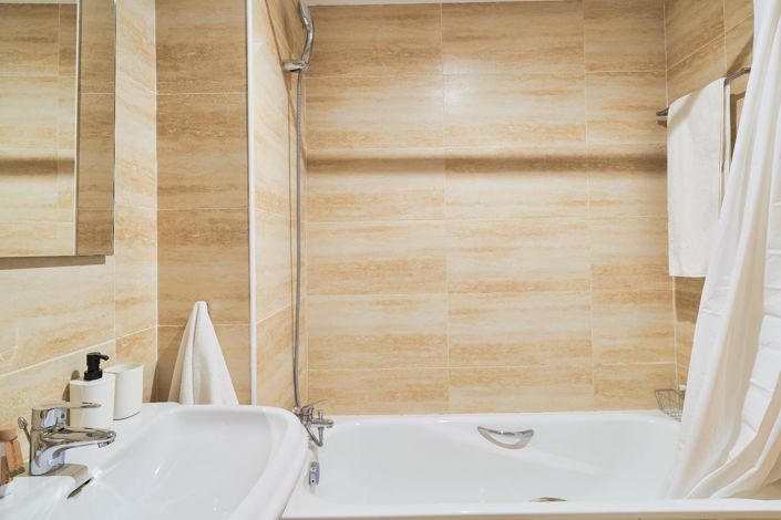 Image No.16-2 Bed Flat for sale