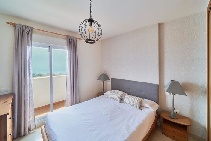 Image No.21-2 Bed Flat for sale