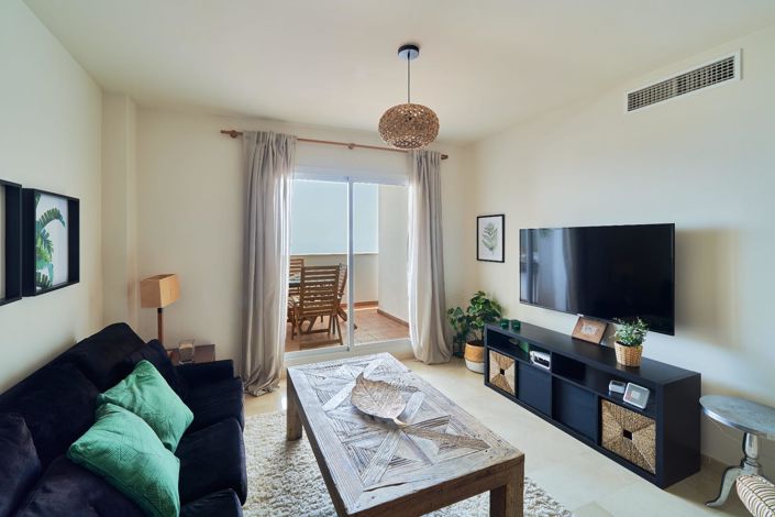 Image No.5-2 Bed Flat for sale