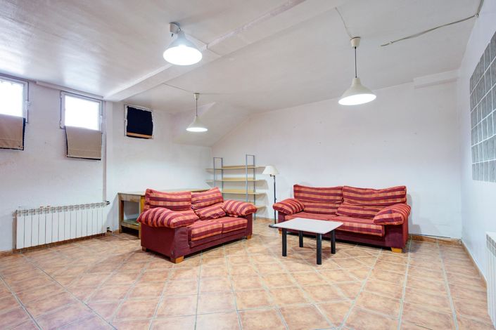 Image No.25-4 Bed Property for sale