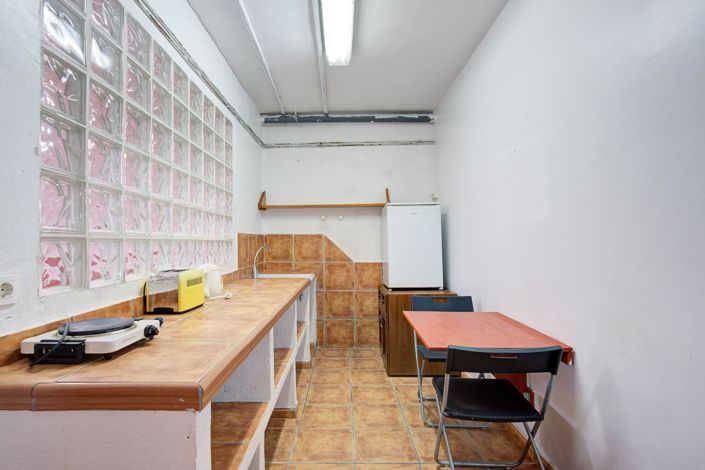 Image No.26-4 Bed Property for sale