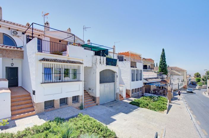 Image No.33-4 Bed Property for sale