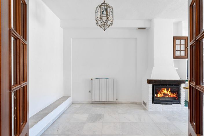 Image No.6-4 Bed Property for sale