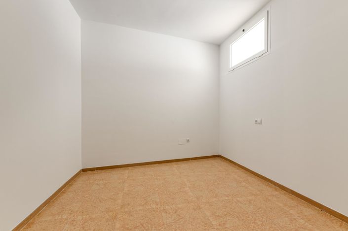 Image No.11-4 Bed Duplex for sale