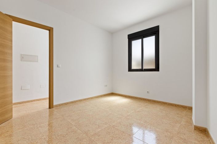 Image No.21-4 Bed Duplex for sale