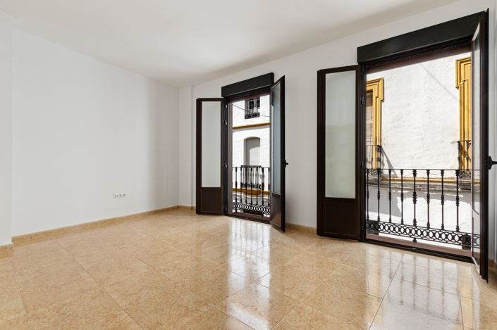 Image No.7-4 Bed Duplex for sale