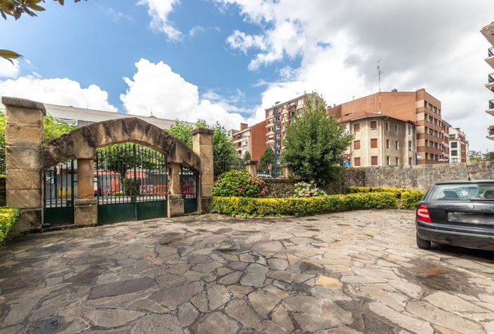 Image No.10-Villa de 8 chambres à vendre à Biscaye