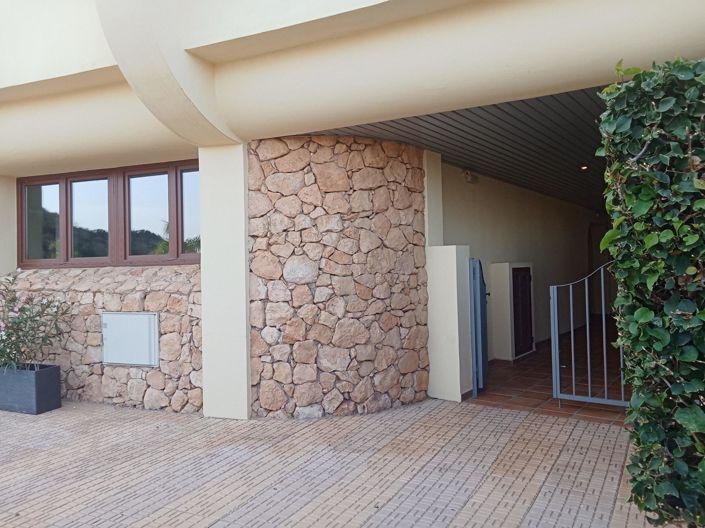 Image No.11-3 Bed Flat for sale