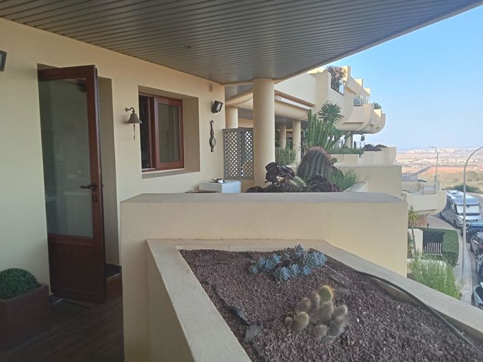 Image No.12-3 Bed Flat for sale