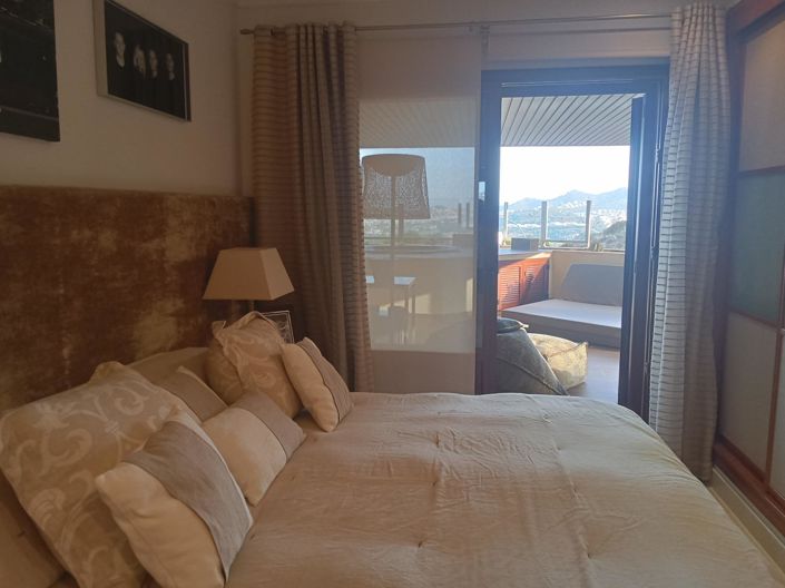 Image No.20-3 Bed Flat for sale