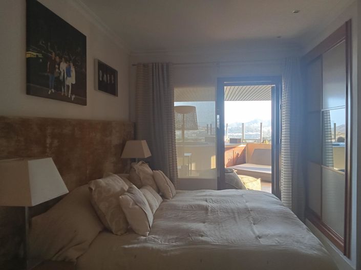 Image No.25-3 Bed Flat for sale