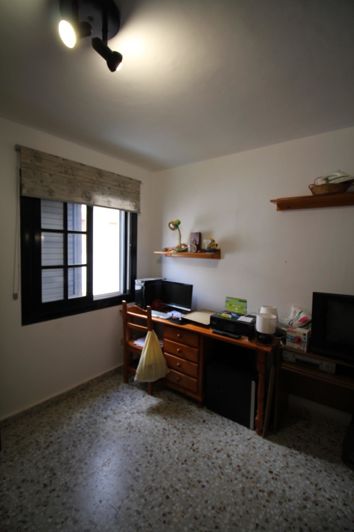 Image No.12-4 Bed House for sale